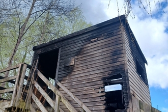 Hide at Tewinbury after the fire