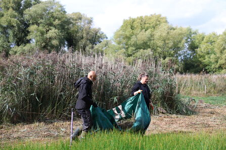 RES HMWT Work Party at Purwell Ninesprings 
